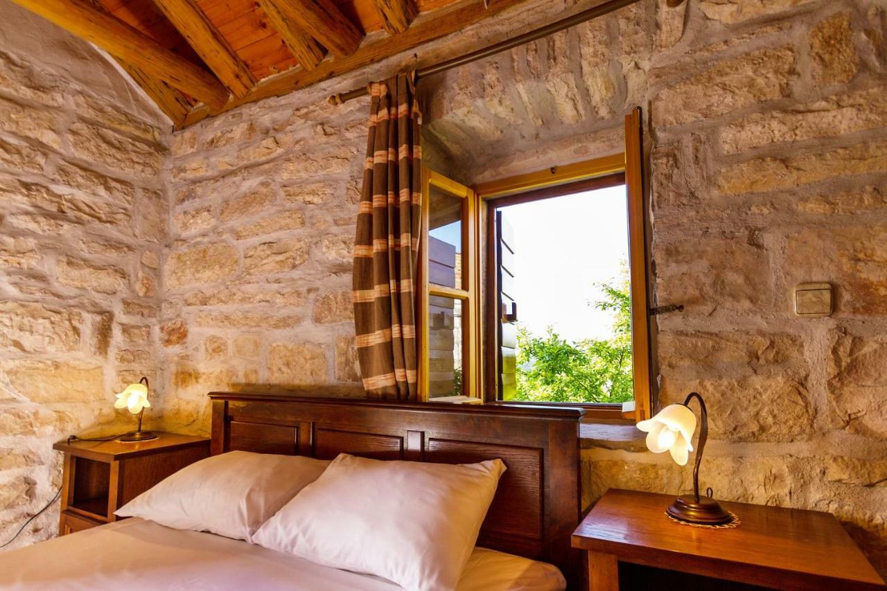 Old Small Stone House Zrnovo Экстерьер фото