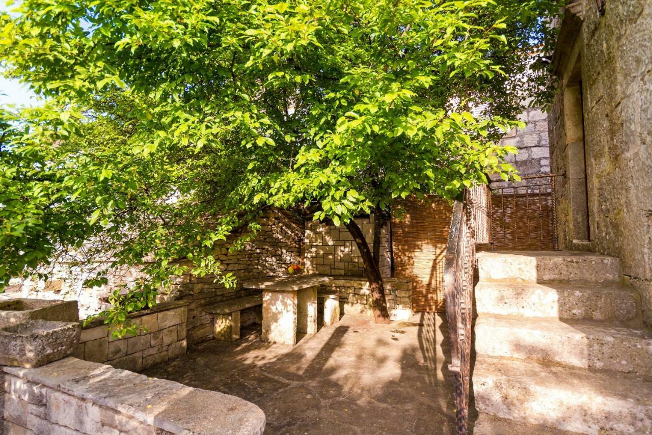 Old Small Stone House Zrnovo Экстерьер фото