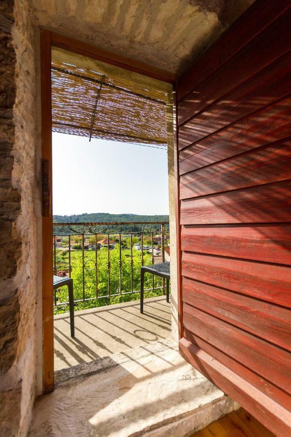 Old Small Stone House Zrnovo Экстерьер фото